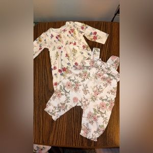 Baby girl 0-3 month floral romper set
